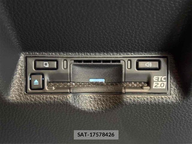 Toyota YARIS CROSS 2026-04 8224596-9