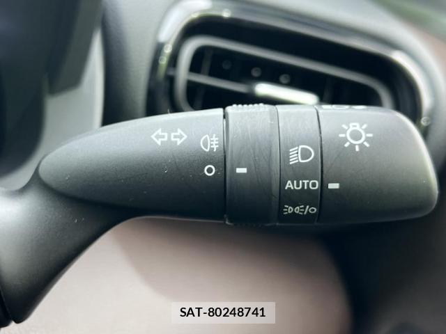 Toyota YARIS CROSS 2021-08 8225171-13