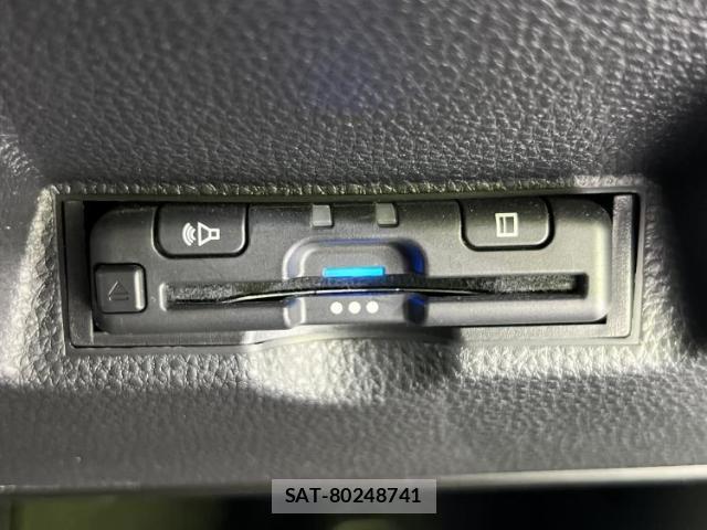 Toyota YARIS CROSS 2021-08 8225171-16
