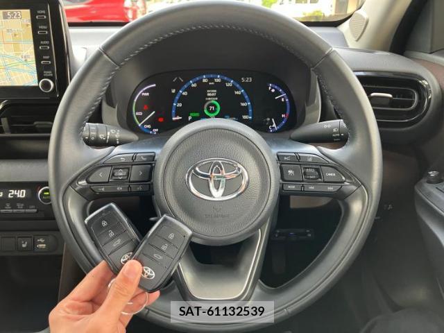 Toyota YARIS CROSS 2022-08 8225261-13