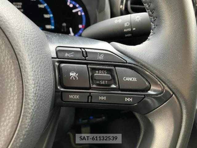 Toyota YARIS CROSS 2022-08 8225261-15