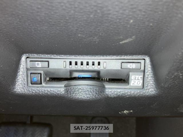 Toyota YARIS CROSS 2022-06 8225381-17