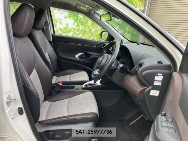 Toyota YARIS CROSS 2022-06 8225381-3