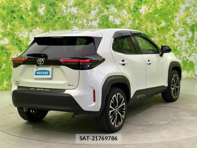 Toyota YARIS CROSS 2024-04 8225459-2