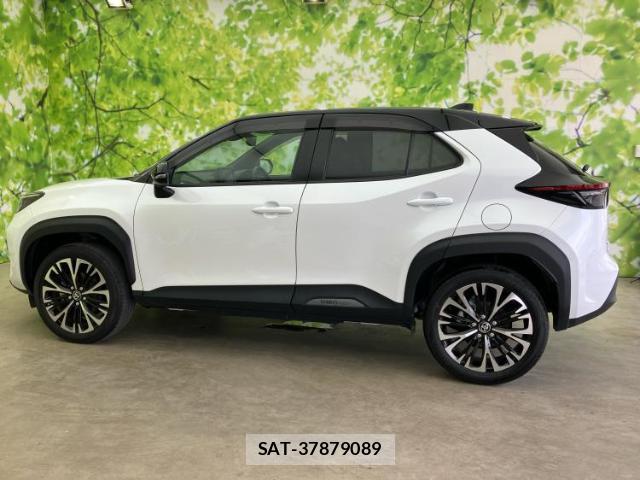 Toyota YARIS CROSS 2024-04 8225528-1