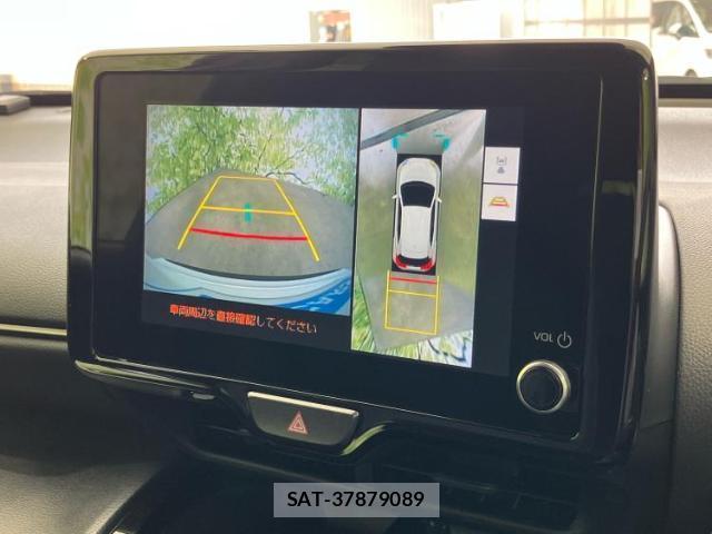 Toyota YARIS CROSS 2024-04 8225528-11