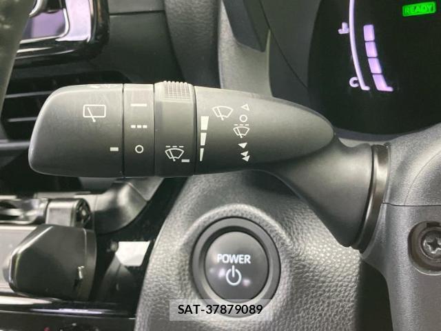 Toyota YARIS CROSS 2024-04 8225528-16