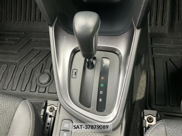 Toyota YARIS CROSS 2024-04 8225528-17