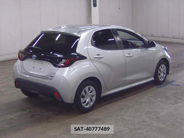Toyota YARIS 2021-06 8217002-4