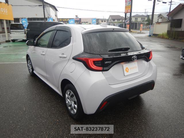 Toyota YARIS 2020-09 8217182-10
