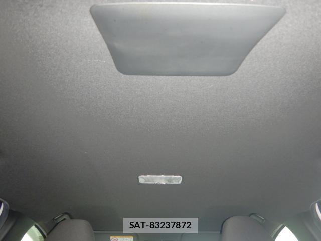 Toyota YARIS 2020-09 8217182-12