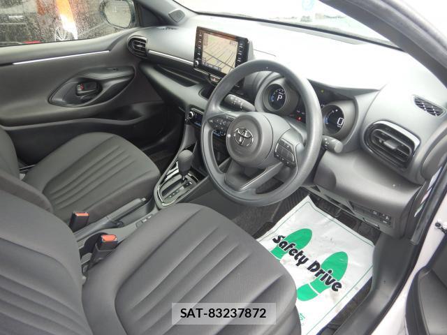 Toyota YARIS 2020-09 8217182-5