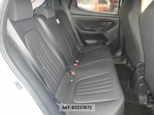 Toyota YARIS 2020-09 8217182-6