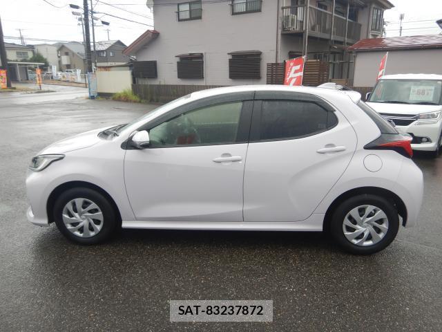 Toyota YARIS 2020-09 8217182-9