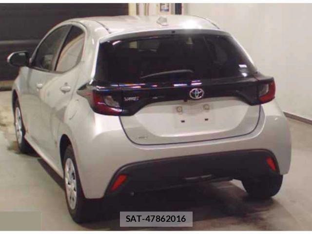 Toyota YARIS 2022-04 8217631-1