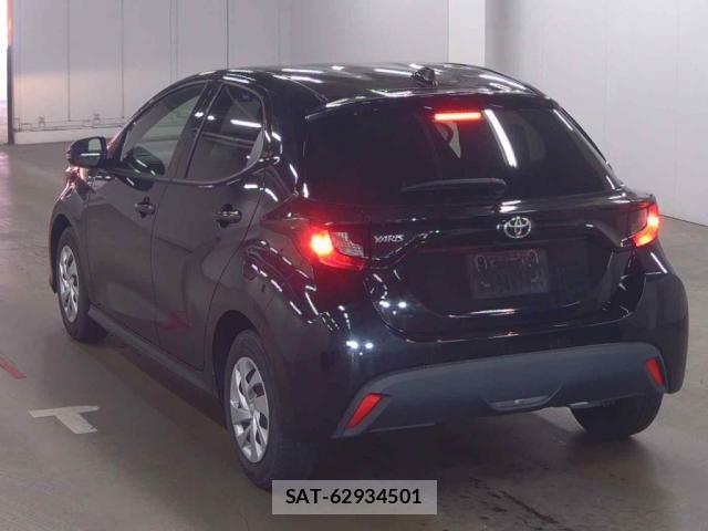 Toyota YARIS 2022-07 8217753-3