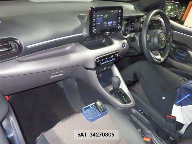 Toyota YARIS 2022-07 8217762-2