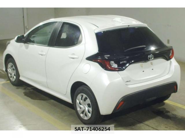 Toyota YARIS 2023-03 8217943-4