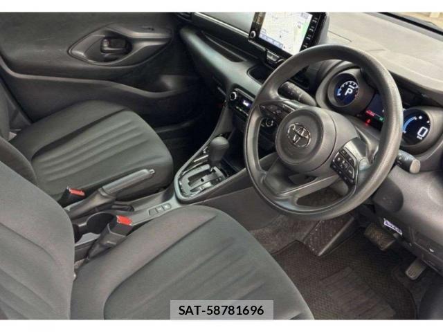 Toyota YARIS 2023-02 8217953-2
