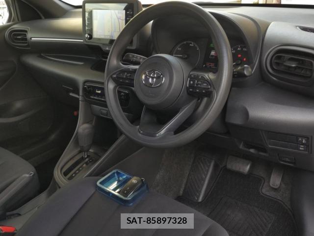 Toyota YARIS 2020-03 8217980-2