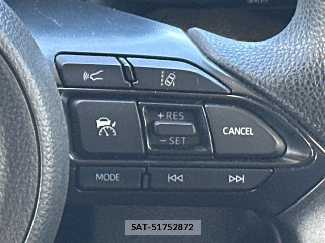 Toyota YARIS 2023-07 8218422-16