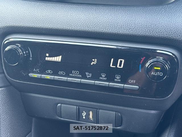 Toyota YARIS 2023-07 8218422-6