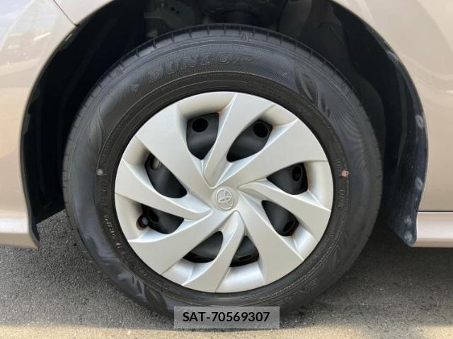 Toyota YARIS 2023-08 8218921-16