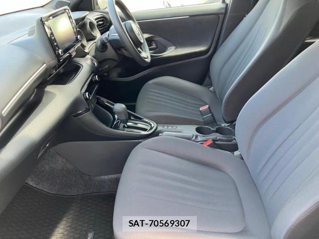 Toyota YARIS 2023-08 8218921-4
