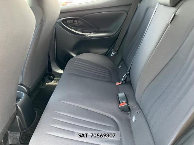Toyota YARIS 2023-08 8218921-5