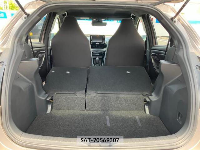 Toyota YARIS 2023-08 8218921-7