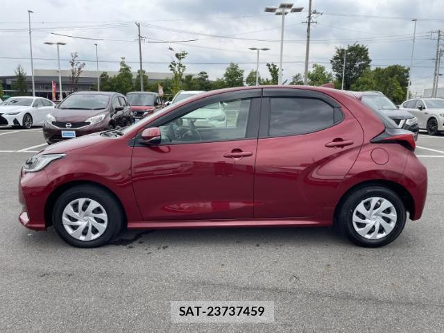 Toyota YARIS 2023-08 8219933-1