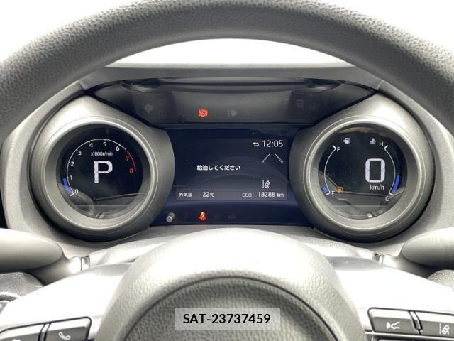 Toyota YARIS 2023-08 8219933-11