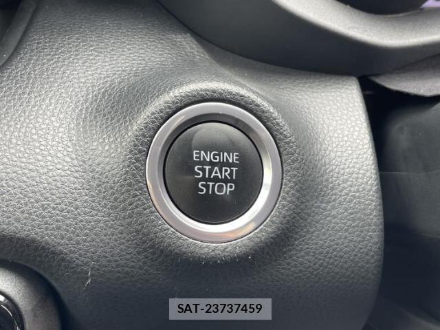 Toyota YARIS 2023-08 8219933-17