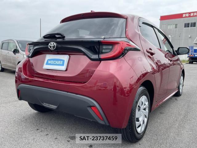 Toyota YARIS 2023-08 8219933-2