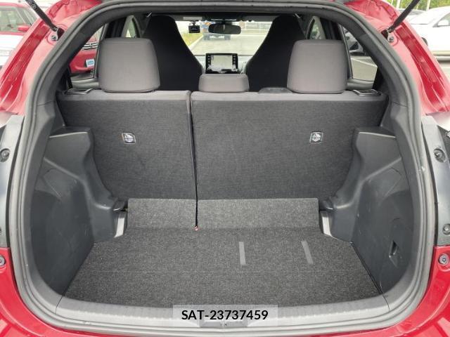 Toyota YARIS 2023-08 8219933-7
