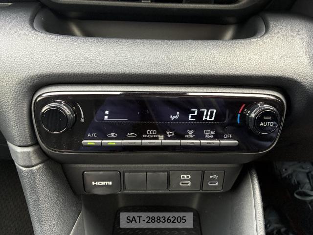 Toyota YARIS 2025-04 8220450-10