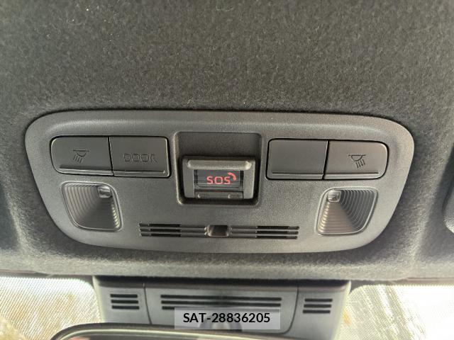 Toyota YARIS 2025-04 8220450-18
