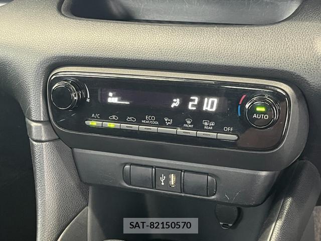 Toyota YARIS 2021-02 8220493-13