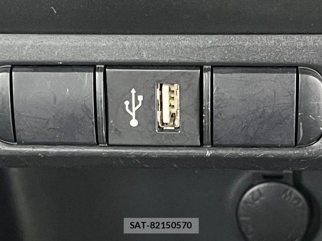 Toyota YARIS 2021-02 8220493-14
