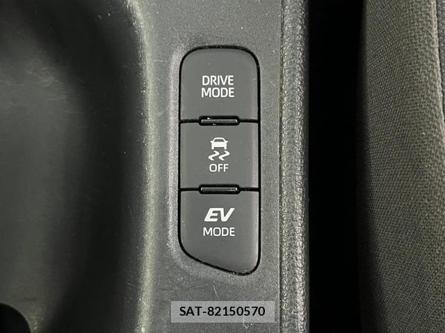 Toyota YARIS 2021-02 8220493-18