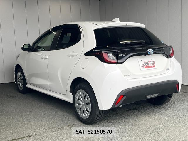 Toyota YARIS 2021-02 8220493-3