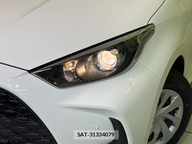 Toyota YARIS 2024-06 8220631-11