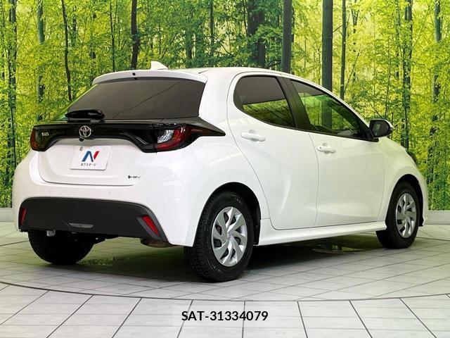 Toyota YARIS 2024-06 8220631-16