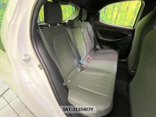 Toyota YARIS 2024-06 8220631-8