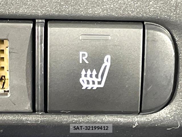 Toyota YARIS 2020-03 8220745-4