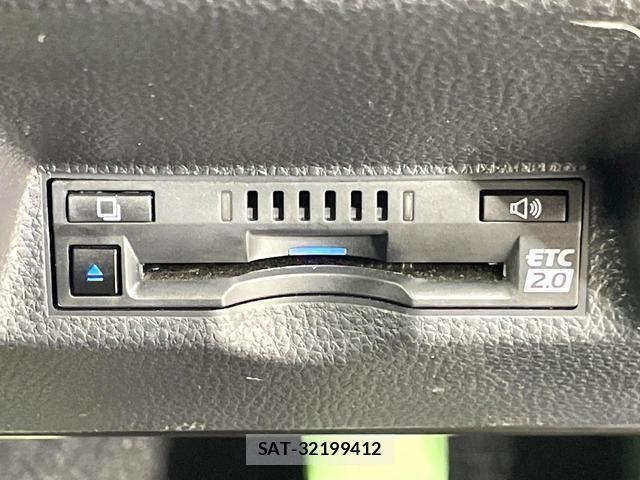 Toyota YARIS 2020-03 8220745-6