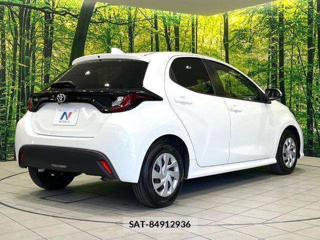 Toyota YARIS 2021-08 8220867-13