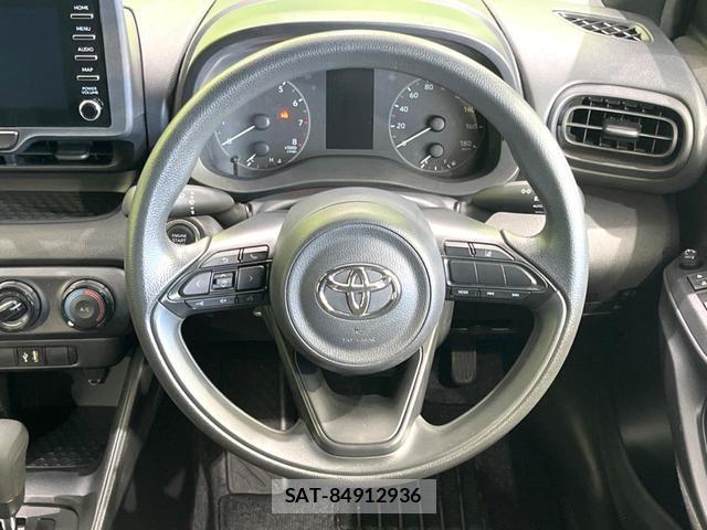 Toyota YARIS 2021-08 8220867-14