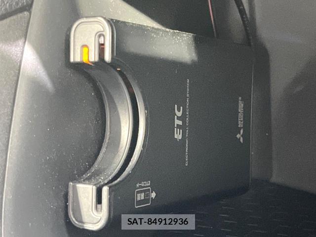 Toyota YARIS 2021-08 8220867-5