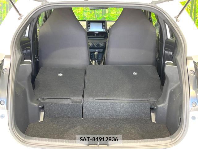 Toyota YARIS 2021-08 8220867-9